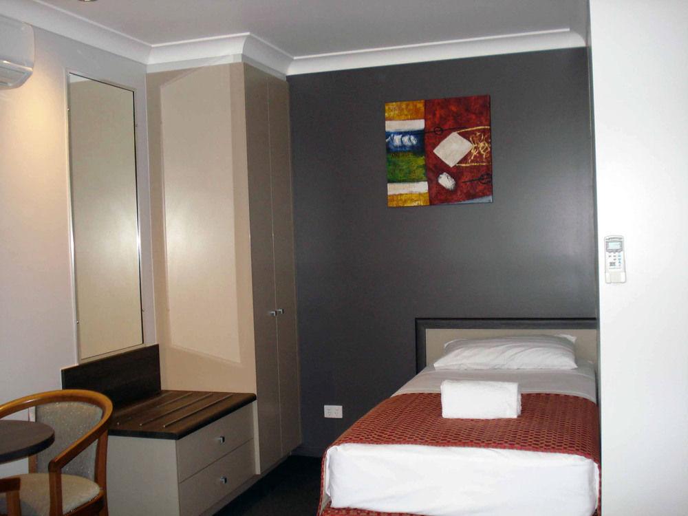 Oakey Motor Inn Экстерьер фото